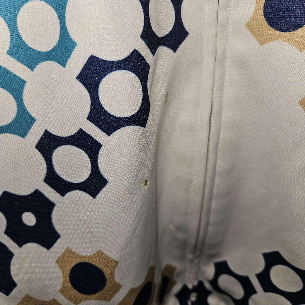 White And Multicolor Geometric Pattern Jacket - image 3